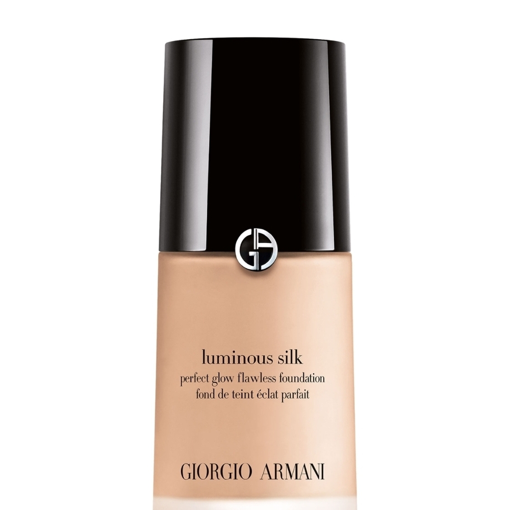 Giorgio Armani Cream Foundation for a Flawless Finish